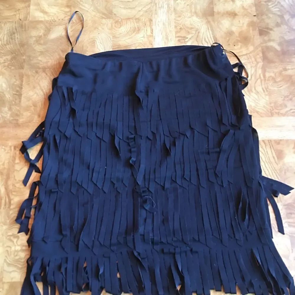 🎃- Cache Fringe Skirt - Picture 3 of 8